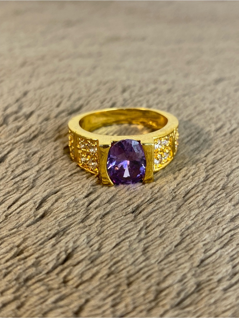 14kt ring size 8 for women ( GOLD PLATED) !!!